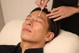 SALON DE AYAMEN 六本木店｜ワックスを用いた眉毛スタイリングを扱うメンズサロン